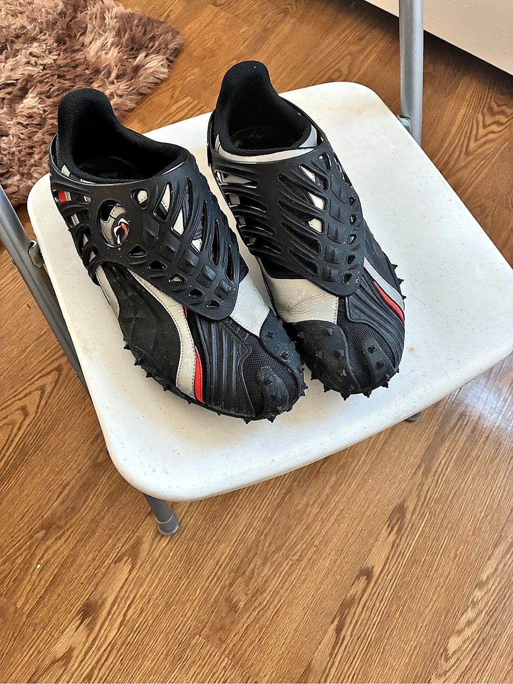 Puma Men's Black & Red Athletic Sneakers
